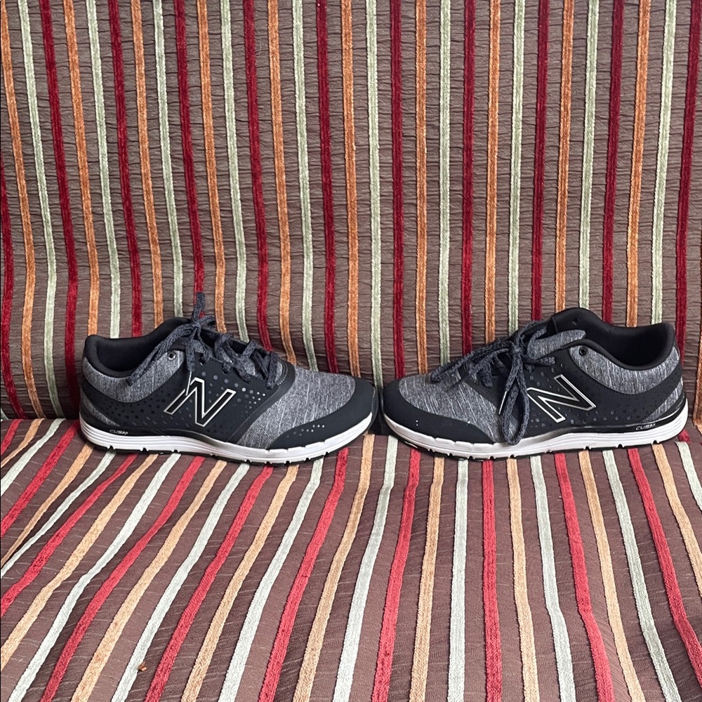 New Balance Black and Gray Athletic Shoes - Picture 3 of 7